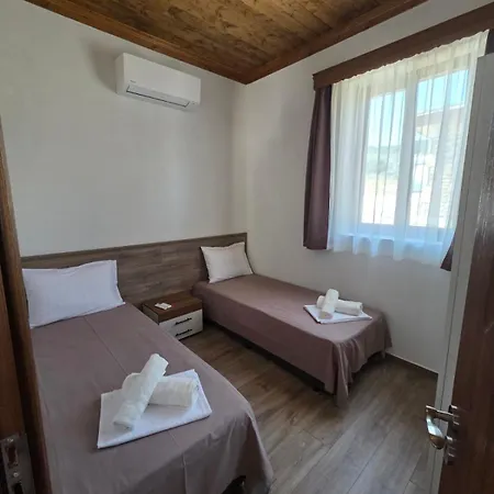 Alyki Stone House 3 *